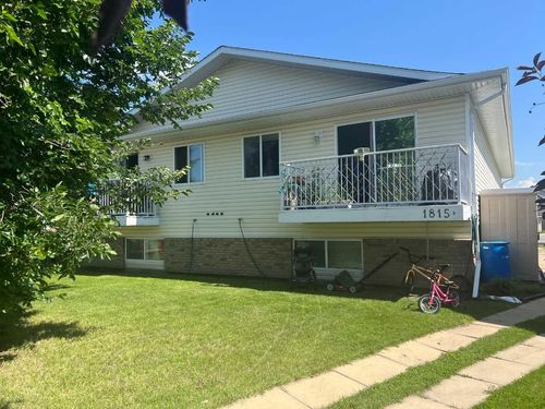 c-1815C 5 Avenue Se, High River, AB, T2V1Y2 | Card Image