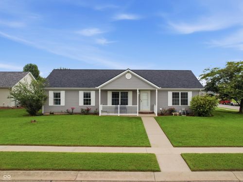 1675 Pinion Ct, Columbus, IN, 47201-8133 | Card Image