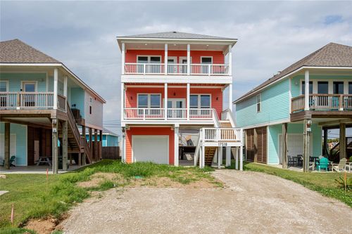 17518 Bristow Dr, Galveston, TX, 77554-8688 | Card Image