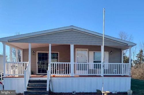11312 Hawthorne Ct, HAGERSTOWN, MD, 21740-7088 | Card Image
