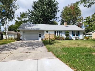 921 Frank Avenue, House other with 2 bedrooms, 2 bathrooms and null parking in ALGOMA WI | Image 2