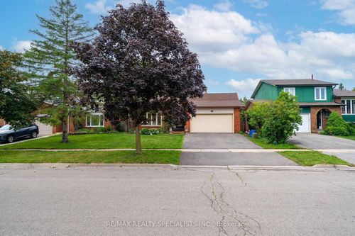 29 Blackthorn Lane, Brampton, ON, L6V3K7 | Card Image