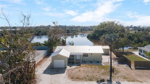 1493 New Point Comfort Rd, ENGLEWOOD, FL, 34223-4808 | Card Image