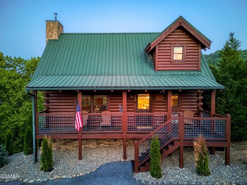 3301 Kestrel Way, Pigeon Forge, TN, 37863 | Card Image