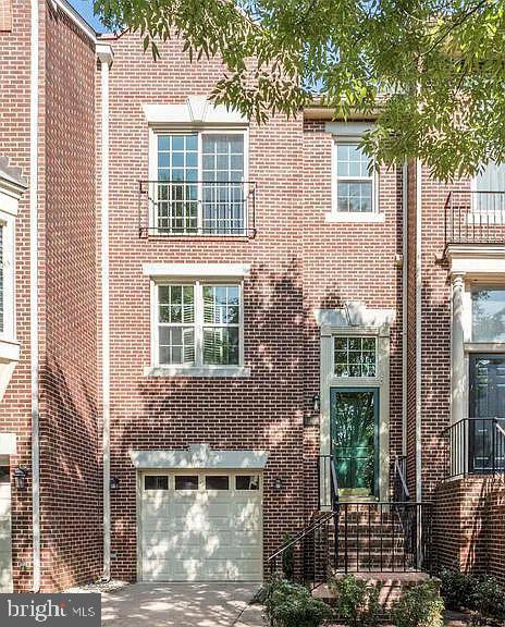 Residential Lease in ALEXANDRIA