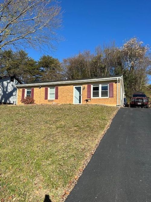 8367 Robin Lynn Rd, Roanoke, VA, 24019 | Card Image