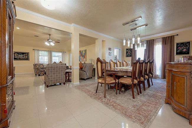 11823 Caprock Canyons Ln, House other with 4 bedrooms, 3 bathrooms and 2 parking in Sugar Land TX | Image 4