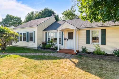 3 Curtis Ave, Essex Junction, VT, 05452-3608 | Card Image