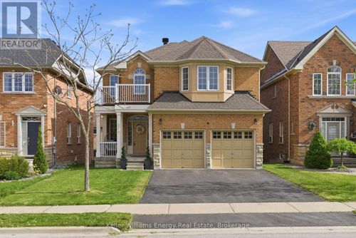 338 Dowson Loop, Newmarket, ON, L3X3G3 | Card Image