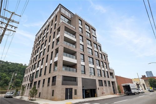 304-2330 Penn Ave, Pittsburgh, PA, 15222-4520 | Card Image