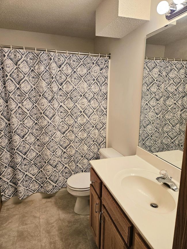 4th bath | Image 22