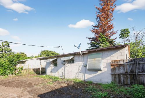 4138 Faith St, West Palm Beach, FL, 33406-4839 | Card Image