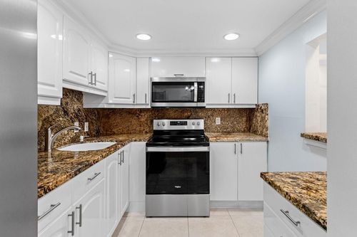 1084-1084 Harwood F, Deerfield Beach, FL, 33442 | Card Image