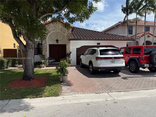 9772 Nw 9th St, Miami, FL, 33172-3464 | Card Image