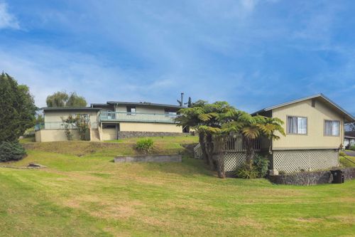 24 Palena Pl, Kula, HI, 96790-8046 | Card Image