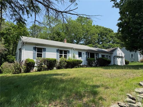 5 Pleasant View Cir, Greenville, RI, 02828-1911 | Card Image
