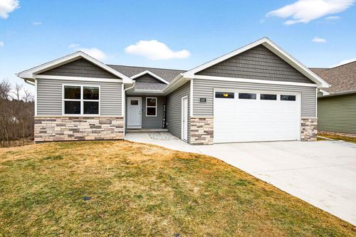 537 Golf Side Court, HORTONVILLE, WI, 54944 | Card Image