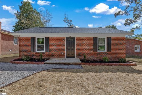 105 Picadilly St, Taylors, SC, 29687-3436 | Card Image