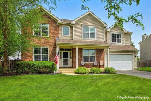 6802 Ayre Dr, McHenry, IL, 60050-8068 | Card Image