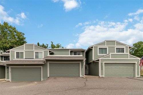 3040 S Macon Cir, Aurora, CO, 80014-3054 | Card Image