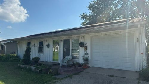 405 Grandview St, Paris, IL, 61944-1643 | Card Image