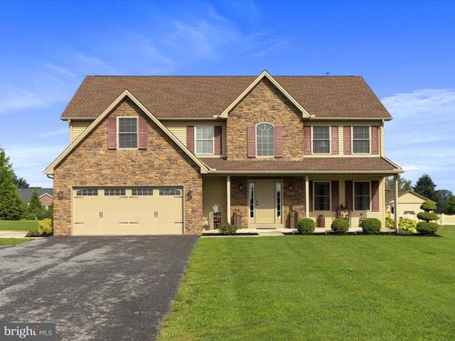 647 Warm Spring Rd, CHAMBERSBURG, PA, 17202-8269 | Card Image