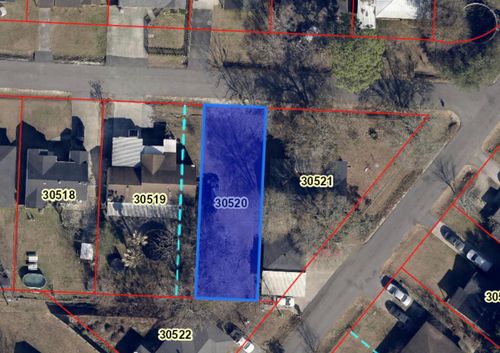 3027 South Dr, Groves, TX, 77619-4416 | Card Image