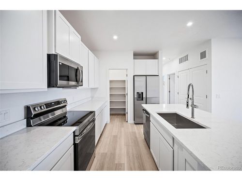 201-11960 Soprano Cir, Lone Tree, CO, 80134 | Card Image