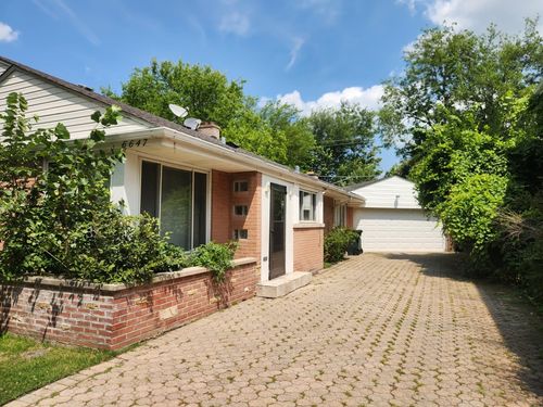 6647 N Lawndale Ave, Lincolnwood, IL, 60712-3709 | Card Image