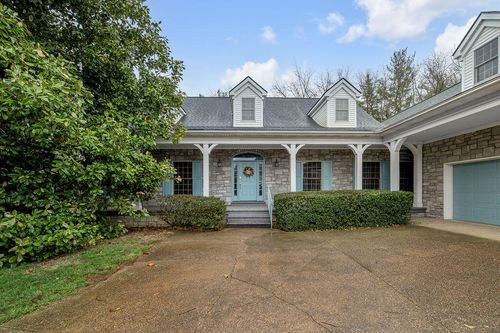 4205 John Alden Ln, Lexington, KY, 40504-2071 | Card Image