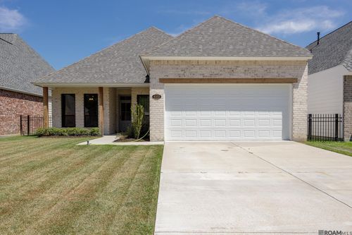 41102 Garden Ct, Gonzales, LA, 70737-8945 | Card Image