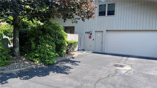 13-250 Laurel Cir, Aurora, OH, 44202 | Card Image