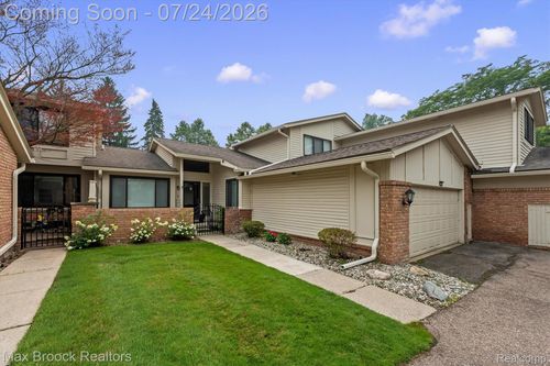 7002 Bridge Way, West Bloomfield, MI, 48322-3527 | Card Image