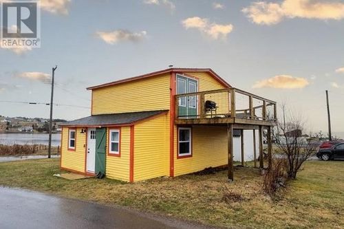 1 Meadow Avenue, Heart's Delight-Islington, NL, A0B2A0 | Card Image