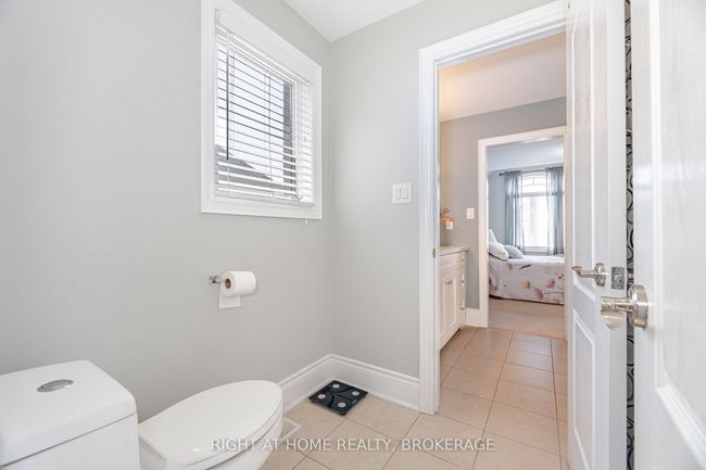 105 Royal Dr West, House other with 6 bedrooms, 5 bathrooms and 4 parking in Brampton ON | Image 32