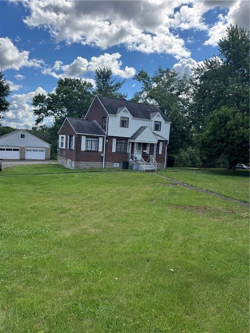 44 Forest Grove Rd, Coraopolis, PA, 15108-3461 | Card Image