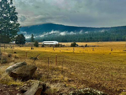 12046 Old Fort Rd, Klamath Falls, OR, 97601-9353 | Card Image