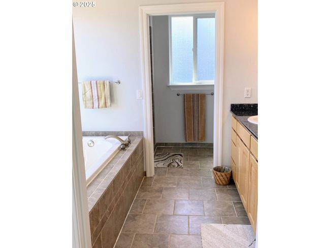 97661 Marina Heights Loop, House other with 3 bedrooms, 3 bathrooms and 2 parking in Brookings OR | Image 36
