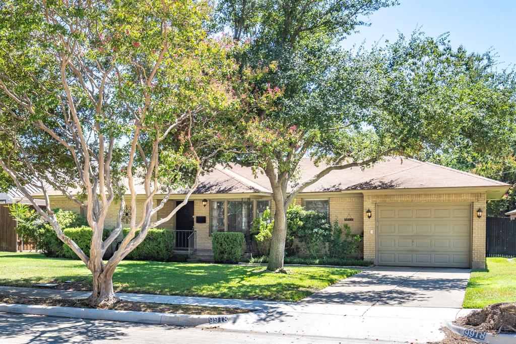 Carnegie Dr, Dallas, TX 75228
