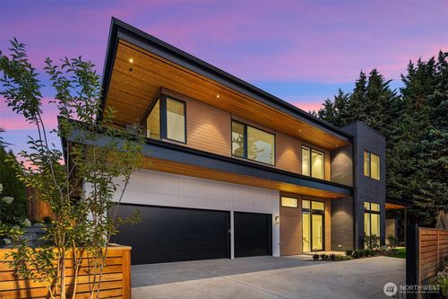 1028 89th Ave Ne, Bellevue, WA, 98004-3927 | Card Image