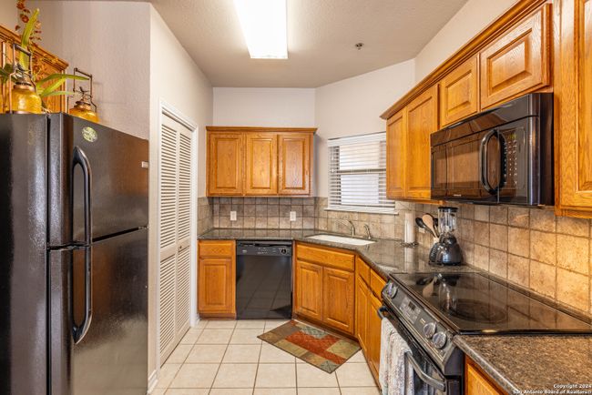 UNIT-111 - 20 Tapatio Dr E, Condo with 2 bedrooms, 2 bathrooms and null parking in Boerne TX | Image 14