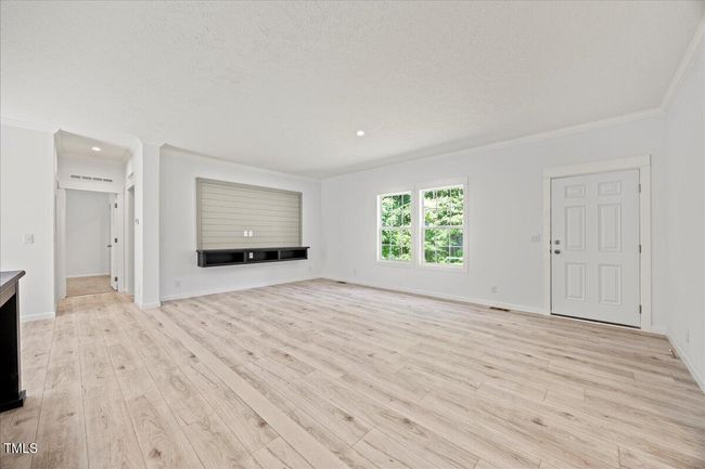 living room 2 | Image 15