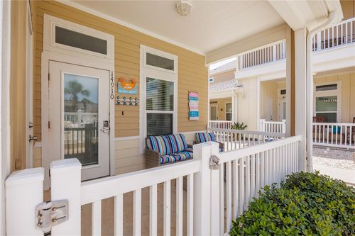 14910 Island Village Dr, Corpus Christi, TX, 78418-8020 | Card Image