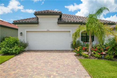 1555 Marton Ct, NAPLES, FL, 34113-8460 | Card Image