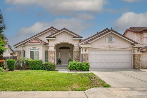 6671 E Simpson Ave, Fresno, CA, 93727-1425 | Card Image