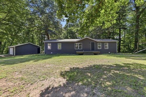 7460 Pine Ridge Dr, Belding, MI, 48809-9337 | Card Image