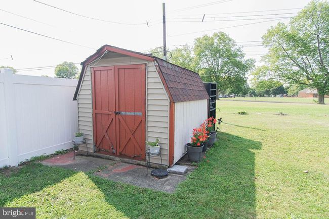 91 New School Ln, House other with 4 bedrooms, 2 bathrooms and null parking in LEVITTOWN PA | Image 6