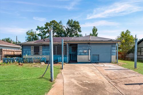 7402 Yoe St, Houston, TX, 77016-3842 | Card Image