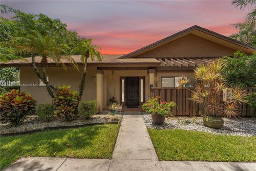 3612-3953 Cocoplum Cir, Coconut Creek, FL, 33063-5953 | Card Image