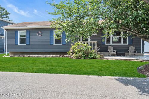 1332 Longboat Ave, Beachwood, NJ, 08722-4304 | Card Image